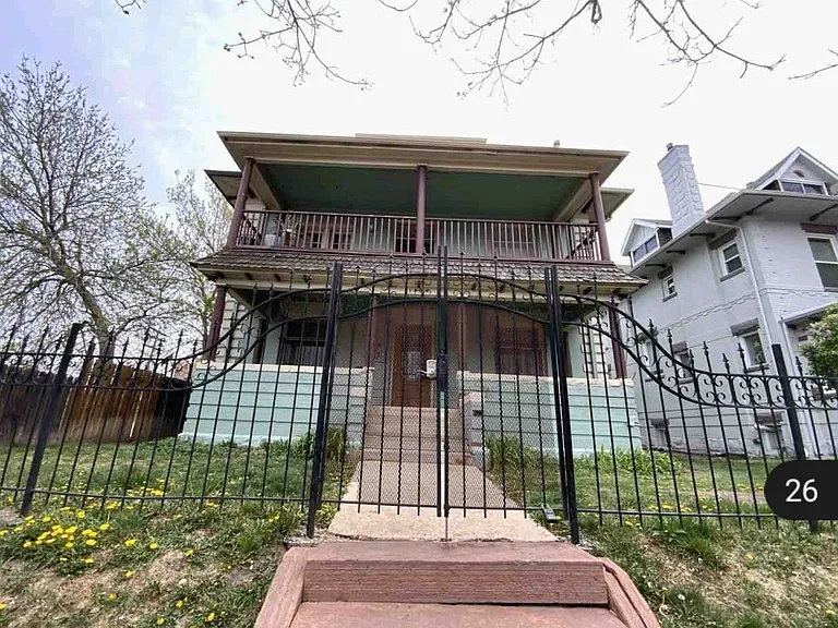 1454 N Williams St #D — Photo 3