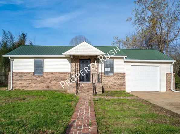 1535 Myrt St, Rossville, GA 30741