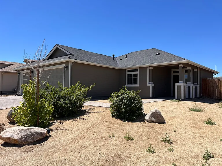 2209 Windrow Dr — Photo 2