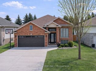 55 Queensway Dr, Strathroy Caradoc, ON N7G4M2