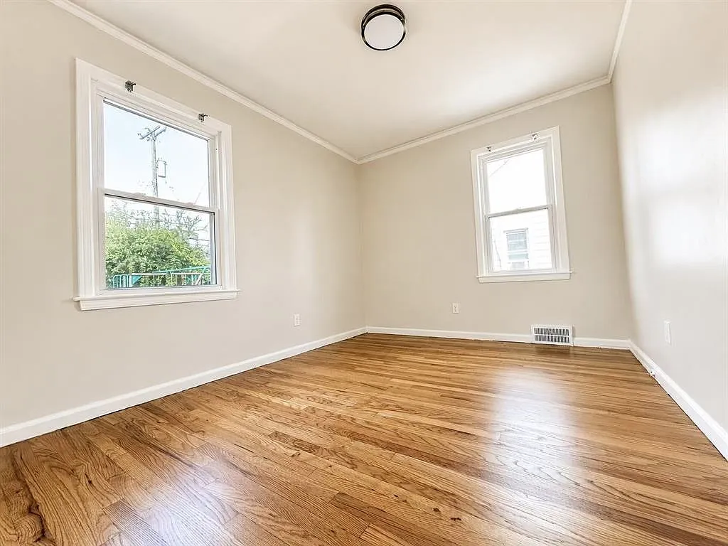 3 bed, 1091 sqft, $1,800 — Photo 3
