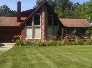 8617 Cable Line Rd, Ravenna, OH 44266