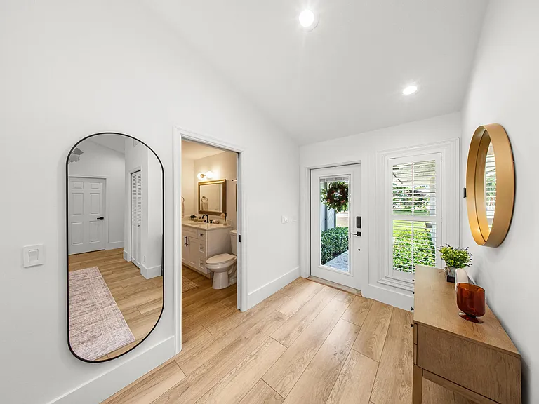 13471 Barberry Dr — Photo 2