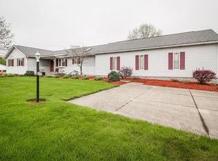 2425 Bridgeport Dr, Uniontown, OH 44685