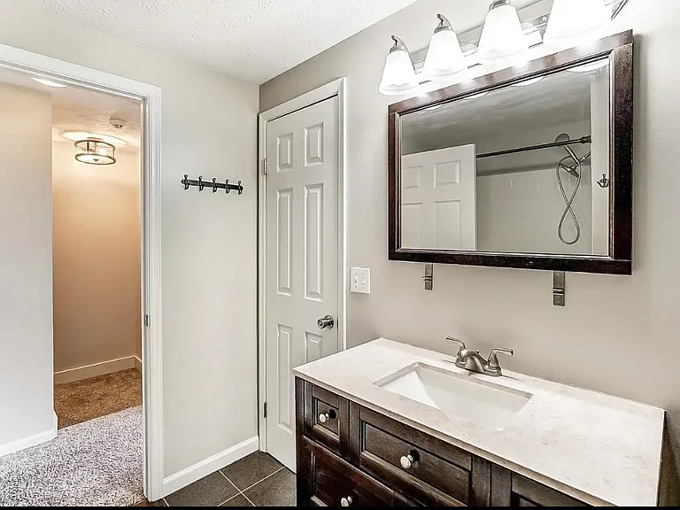 6406 Amber Ct — Photo 20