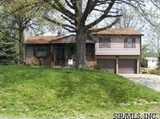 592 Maple St, East Alton, IL 62024