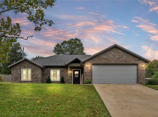 1137 Peterson Dr, Decatur, AR 72722