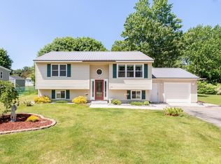 134 North St, Laconia, NH 03246