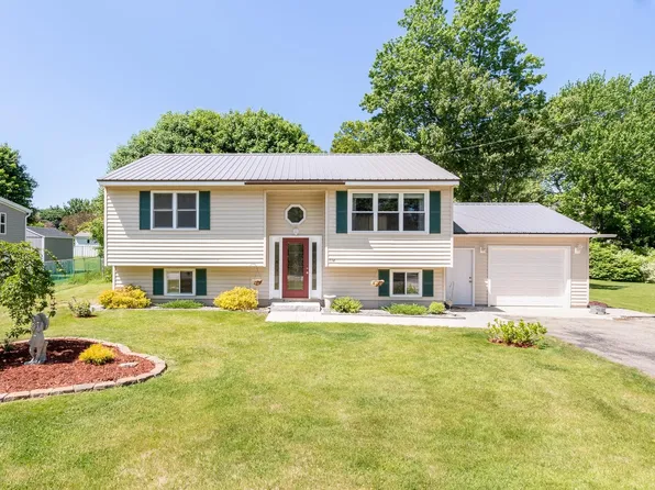 134 North Street, Laconia, NH 03246