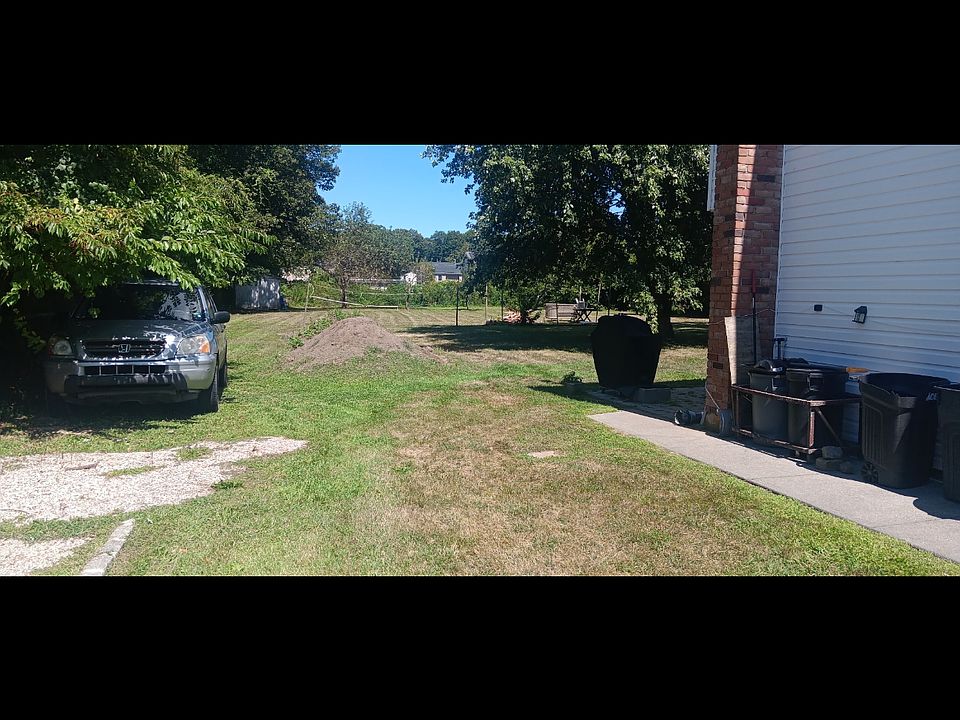 2nd image of 119 Fischer Ave