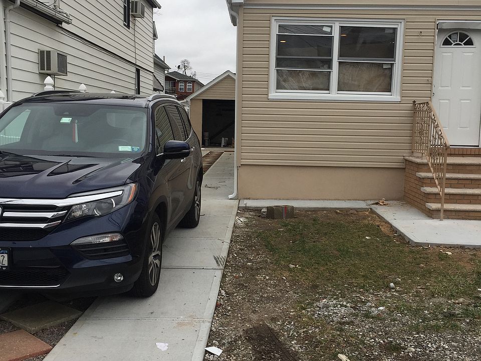 2nd image of 111 117 Street Richmondhill