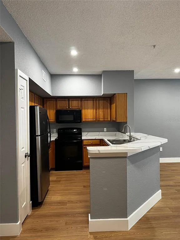 1 bed, 1.0 bath, 915 sqft, $1,500 — Photo 3