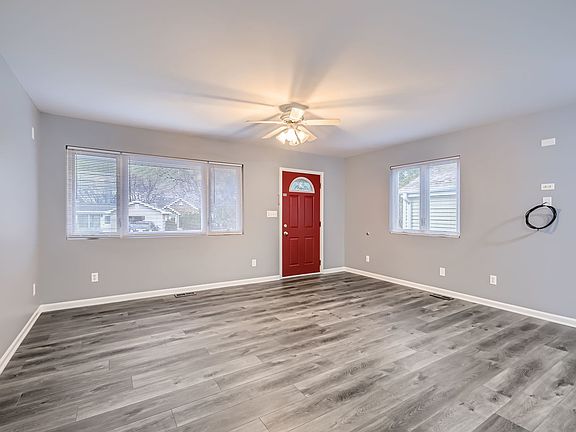 4th image of 601 Oakwood Dr