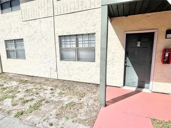 320 Oak Rose Ln APT 102, Tampa, FL 33612