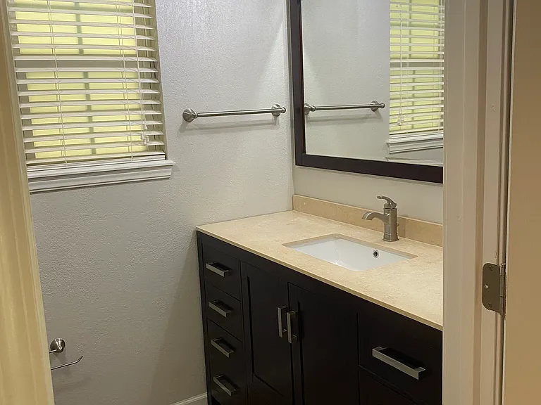2506 Franklin Dr — Photo 15