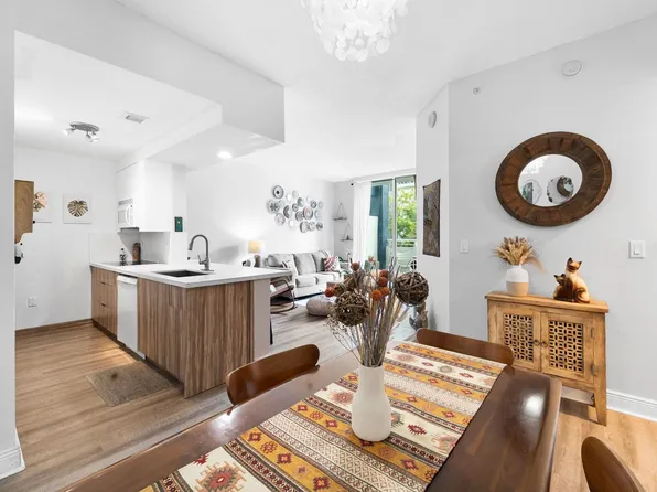 275 NE 18 Street #202, Miami, FL 33132