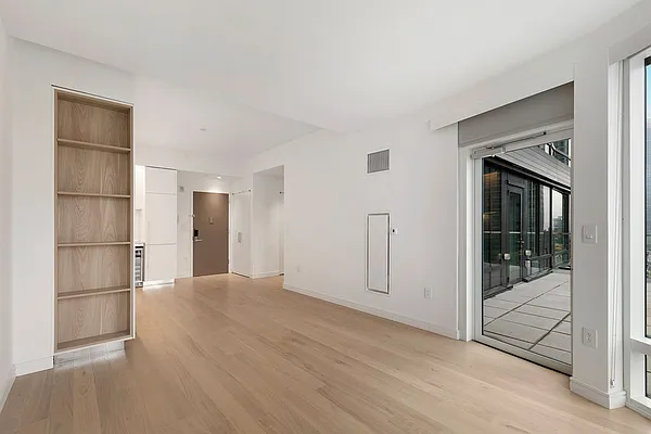 Rented by (Legacy) Elegran | media 2