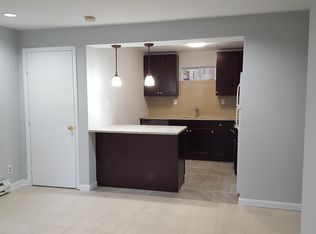 621 N Wakefield St APT B, Arlington, VA 22203