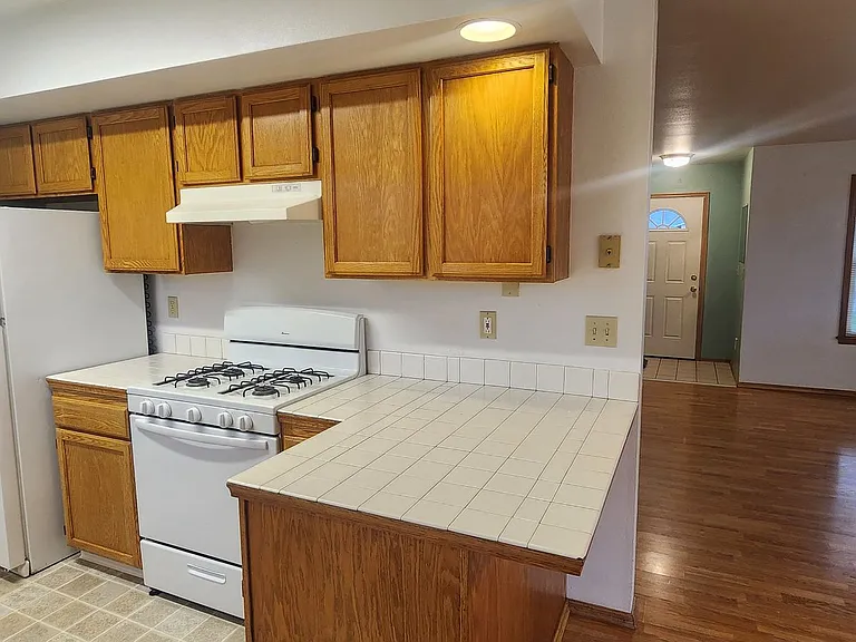 2330 Adkins Ct — Photo 5