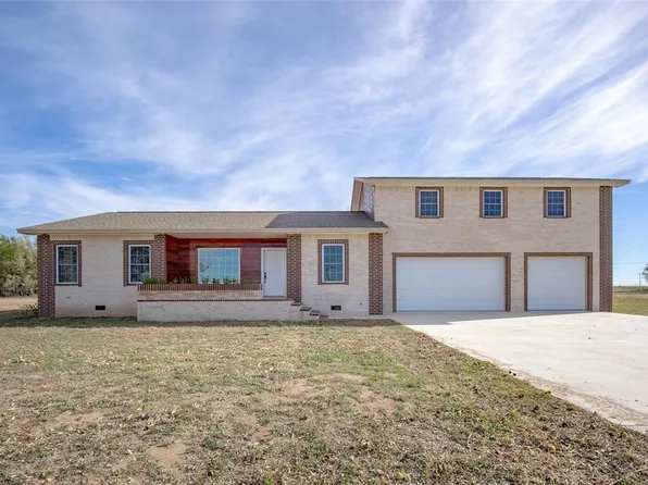620 Rusty Wayne Dr, Mooreland, OK 73852