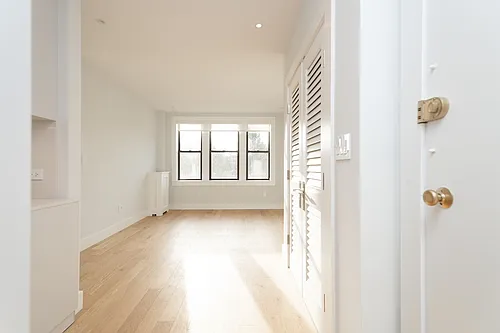 8 Elko St #7 Photo 1