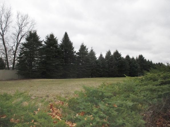 9060 Moscow Rd, Jonesville, MI 49250
