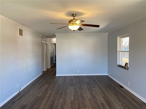 5th image of 2352 Fisher Ave