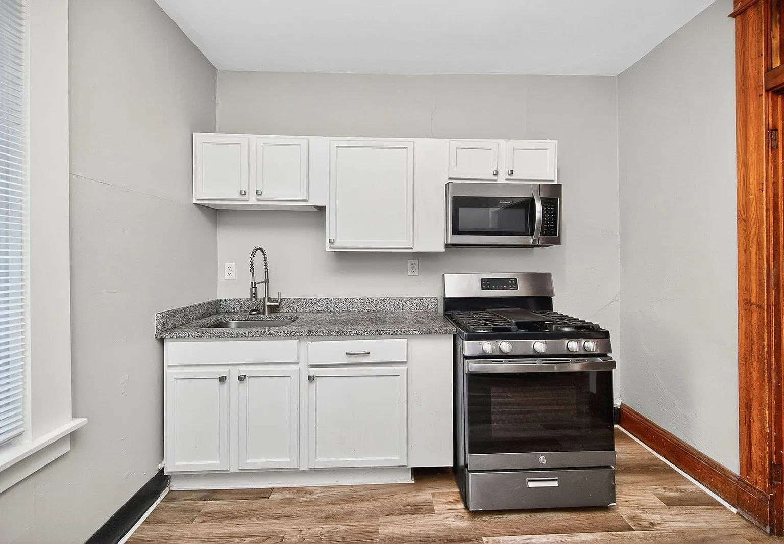 4 bed, 2.0 bath, 1014 sqft, $3,295 — Photo 1