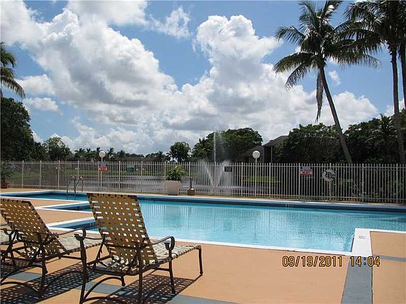 2nd image of 301 Palm Way APT 108