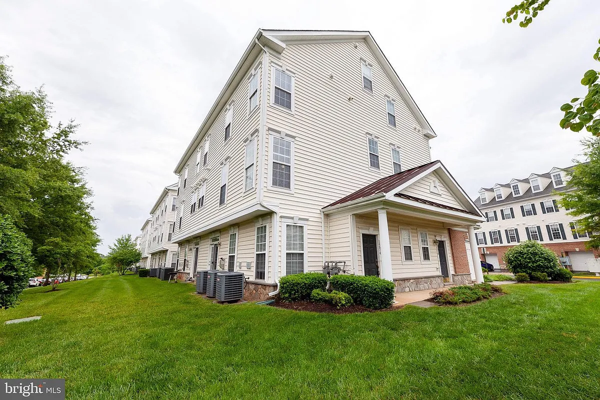 Building Photo - 14674 Shelford Way #382