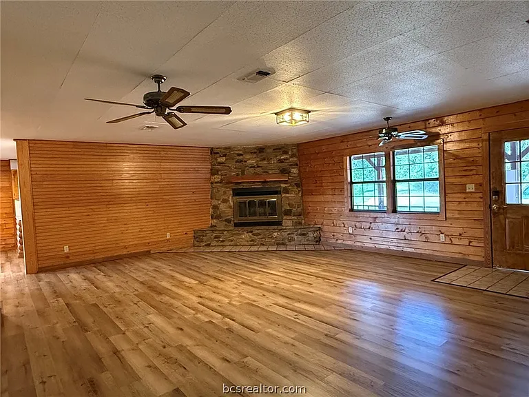 9581 Valley View Dr — Photo 15