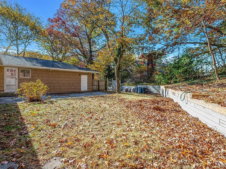 23 Princeton Dr — Photo 40