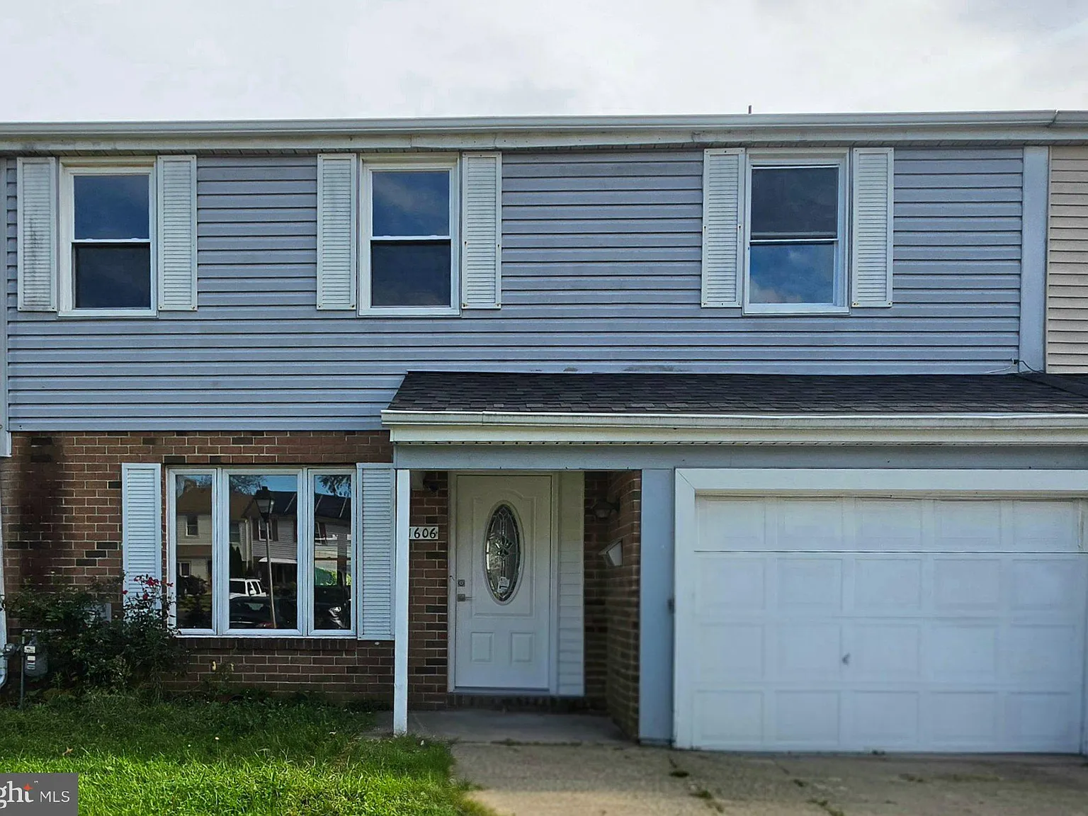 3 bed, 1.5 bath, 1796 sqft, $2,500 — Photo 1