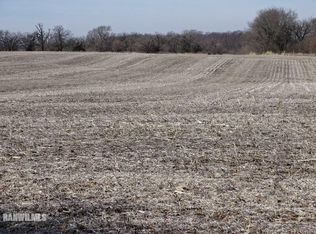 E Angle Rd, Dakota, IL 61018