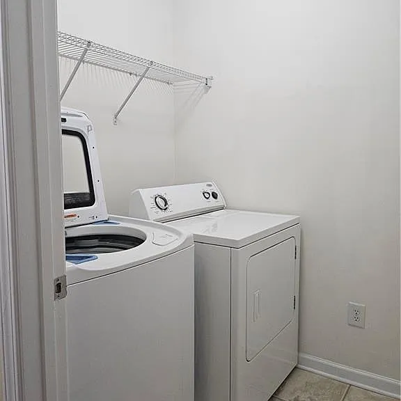 2712 Beynon Ln — Photo 20