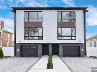 164 Oakwood Ave, Cliffside Park, NJ 07010