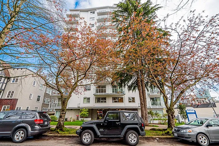 1 bed, 1.0 bath, 399 sqft, $2,050 — Photo 2