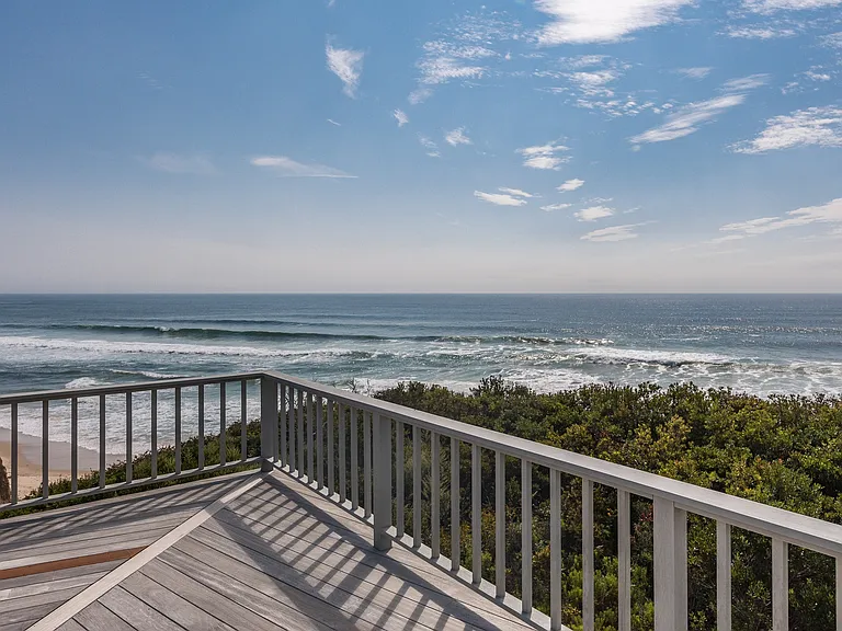 108 Surfside Ave — Photo 2