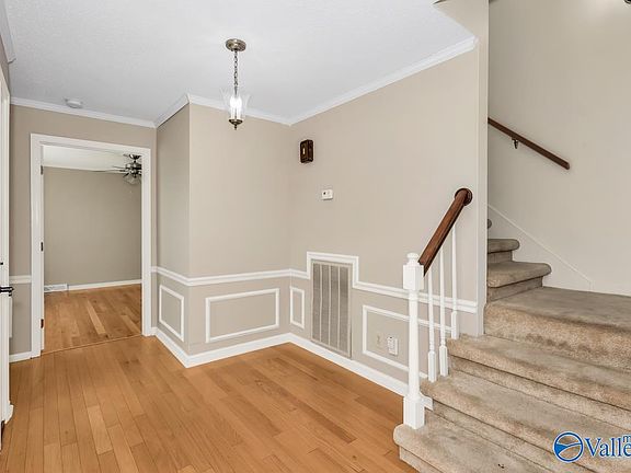 5th image of 9413 Dons Ct SE