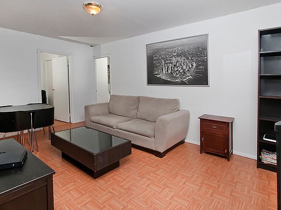 4th image of 335 E 94th St APT 9