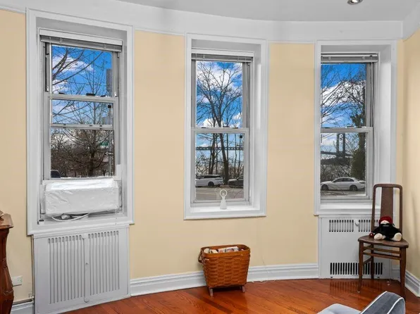 9437 Shore Road image 13 of 28