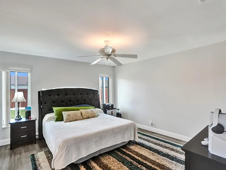 10501 NW 20th Ct — Photo 3