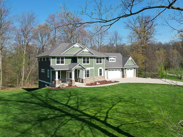 7117 Anchorage Ct SE, Caledonia, MI 49316