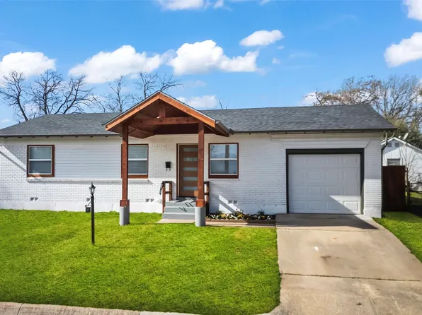 110 Ridgecrest Dr, Euless, TX 76040