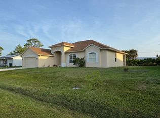 215 Americana Blvd NW, Palm Bay, FL 32907