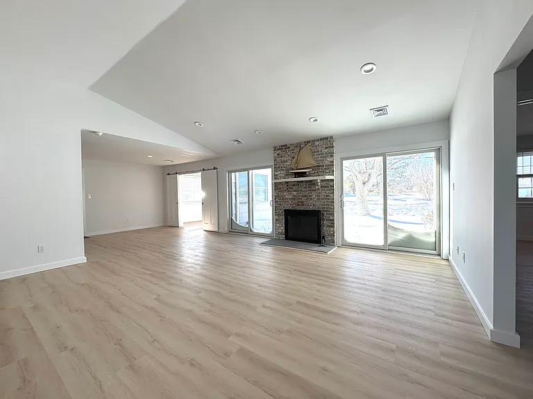24 Saint Andrews Cir — Photo 4