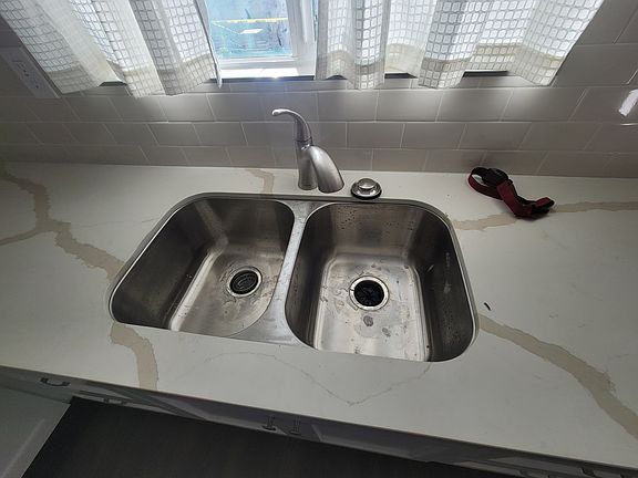 3rd image of 1046 N Banning Blvd #1048