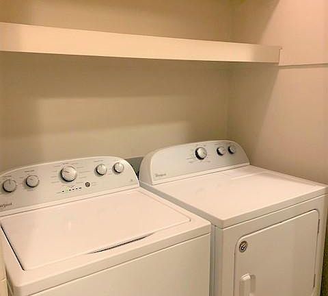 Laundry Closet with Washer/Dryer