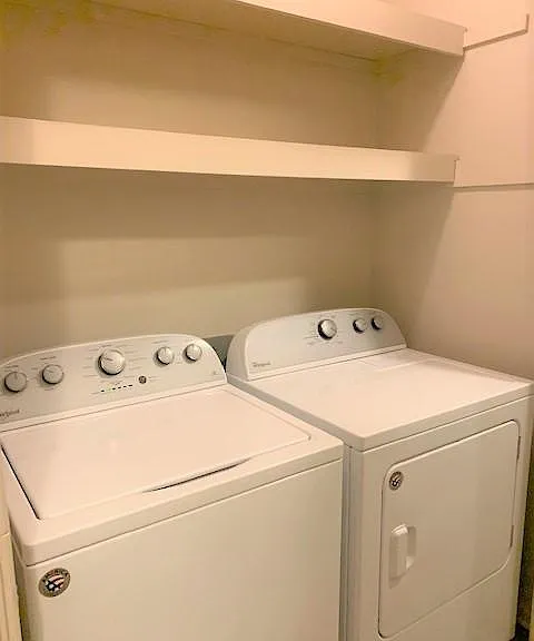 Laundry Closet with Washer/Dryer
