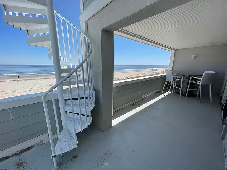 1703 Beach Ter #4N — Photo 24